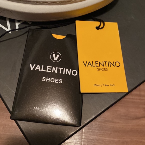 Pre-❤️ Velentino Fresia White Green Leather Shoes - Picture 12 of 14